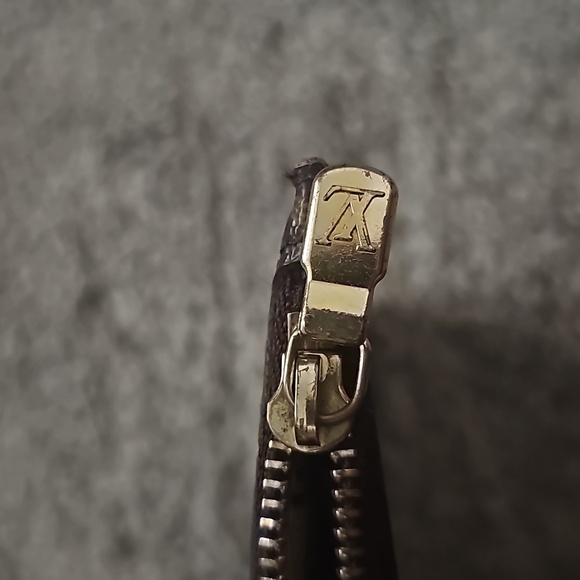 Authentic Louis Vuitton large wristlet - Picture 6 of 7